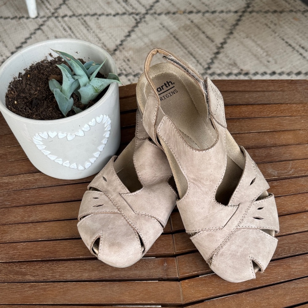 Earth Origins Women's Beige Sandals